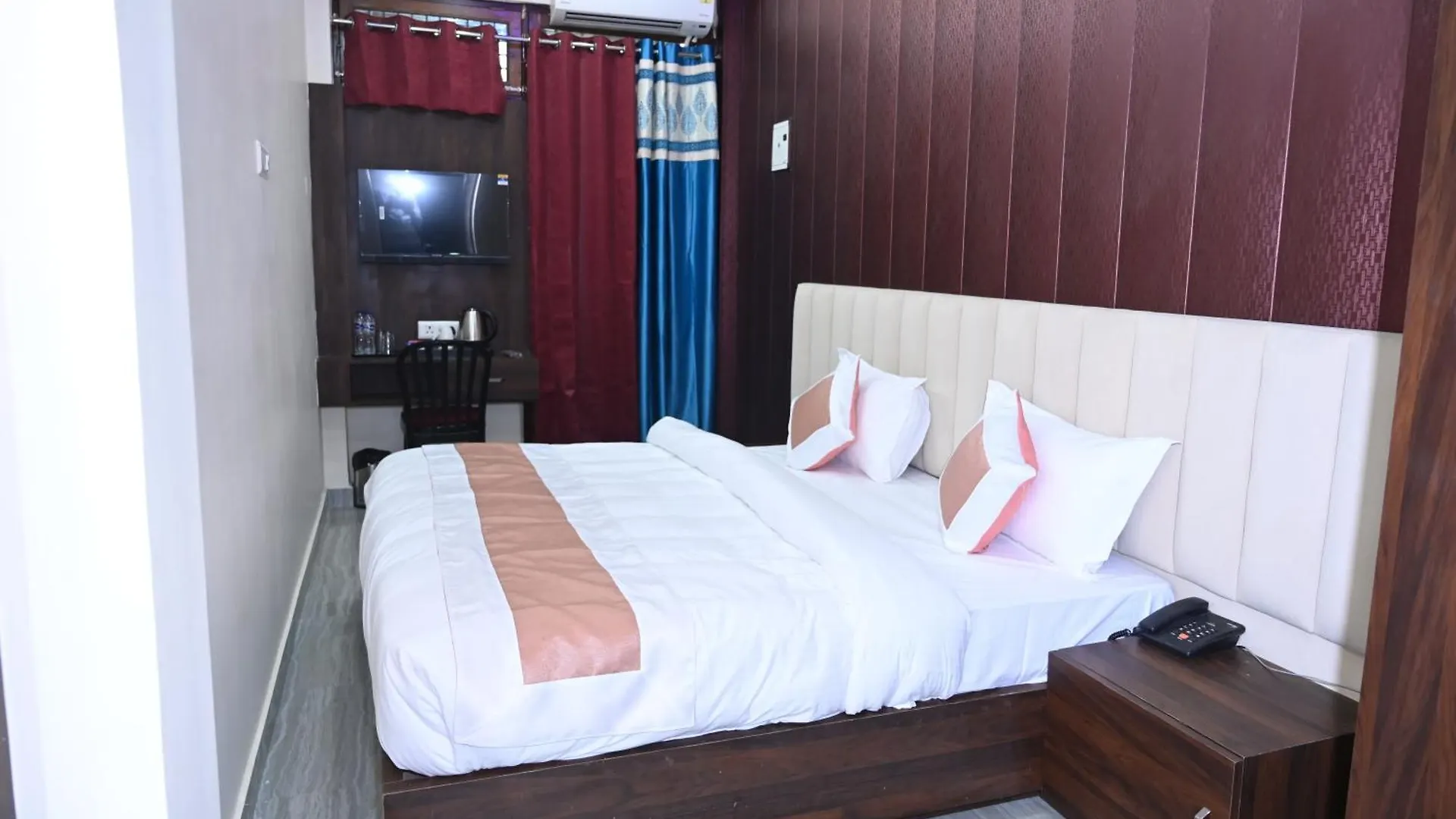 Sun High Stay Luxury Guest House contacts