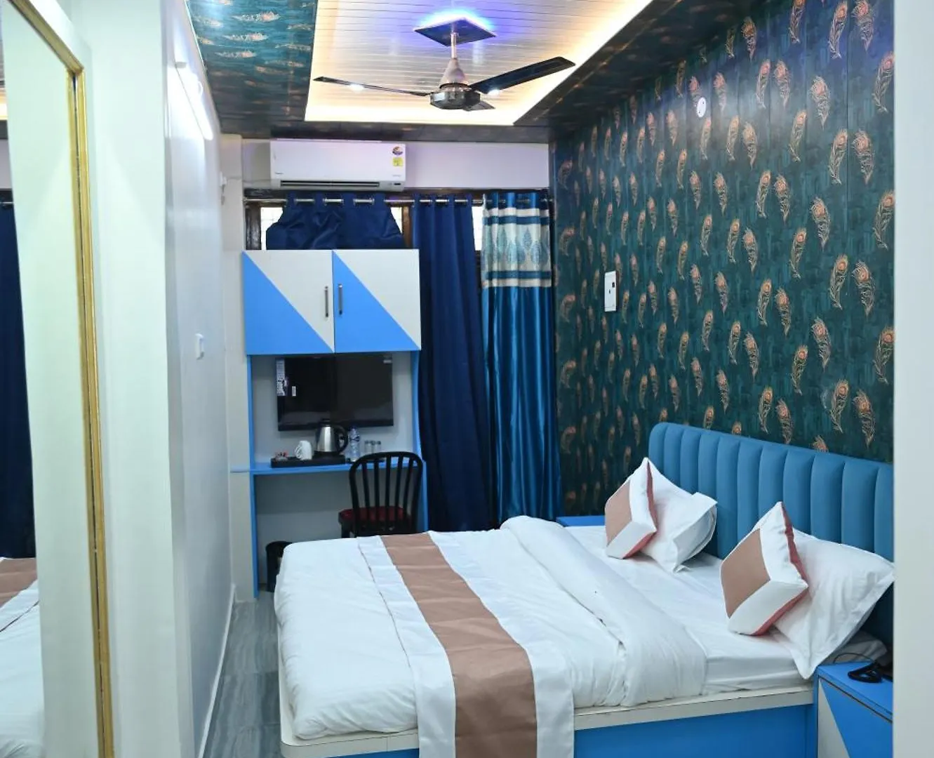 Sun High Stay Luxury Guest House Varanasi India